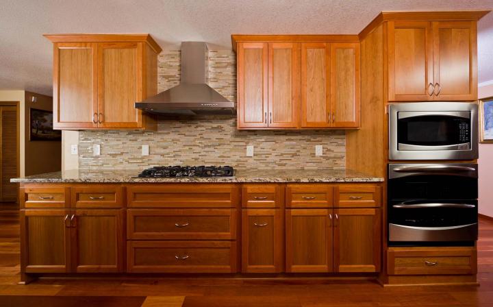 At Ihome Design & Renovation, we specialize in crafting custom cabinetry solutions
